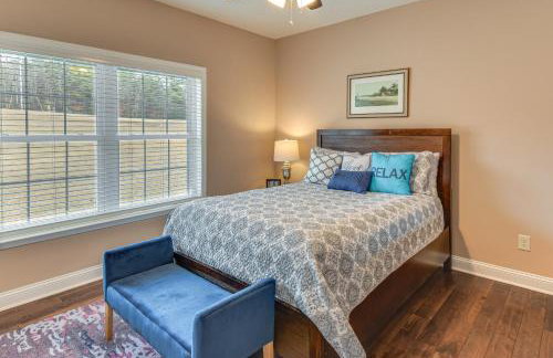 Waterfront Lake Hartwell Retreat with Indoor Hot Tub - Foto 15