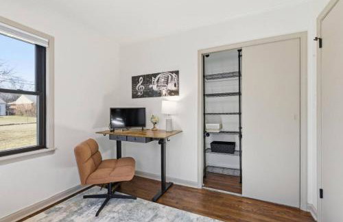 Tulsa Suite Spot-King Bed Near Expo, TU, Dtwn - Photo 14