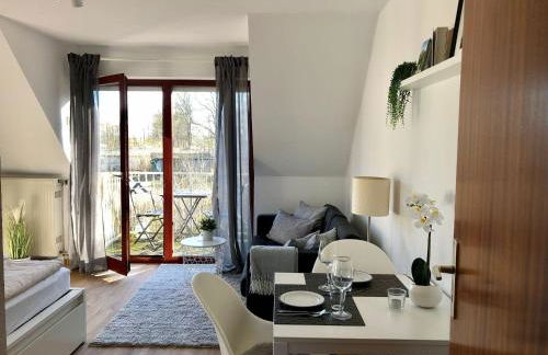 Ferienwohnung-Mary-Poppins-mit-Balkon-zwischen-Strand-Wald-Wiese-im-Suedosten-der-Insel-Ruegen - Foto 3