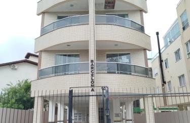 Apto 02 dormitórios a 100 mts praia - Florianópolis - Ingleses Gaivotas - Foto 1