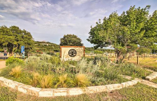 Bright Jonestown Retreat with Yard and Porch! - Foto 26