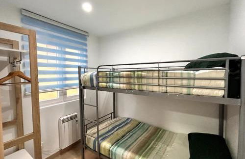 LUJO 10 pax Proyector, Maquina Arcade y Patinetes - Foto 12