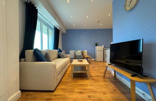 Stretford Apartment - Sleeps 6 - WiFi - Parking - Near Stadium - Foto 8