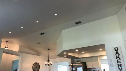 Beautiful Home across the street from Lake June! - Foto 2