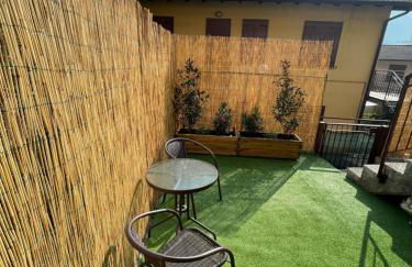 Lakefront Apartment with Panoramic Pool - Foto 12