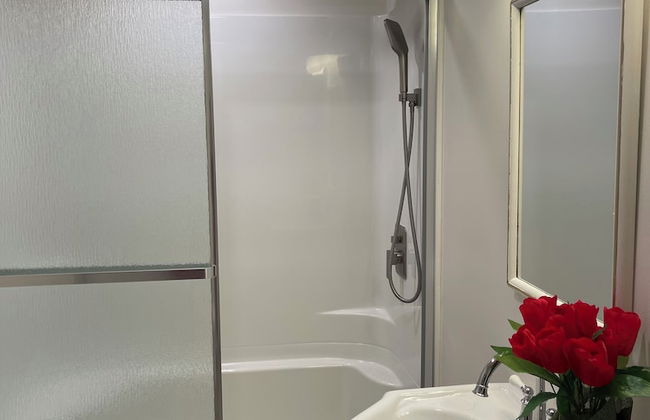 Downtown Private Villa within Four Seasons - Photo 16