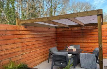 Romantic Luxury Cabin & Hot Tub near New Forest Dorset - Photo 39