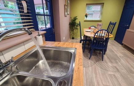 Dovetails, short drive from Alton Towers and Uttoxeter racecourse Games room with Wii and football table - Foto 10