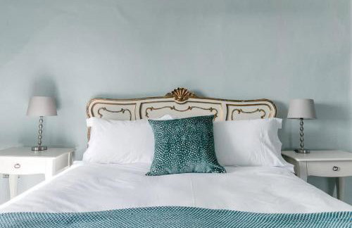 Grade II Listed 17th-Century Rectory in Cornwall - Photo 12