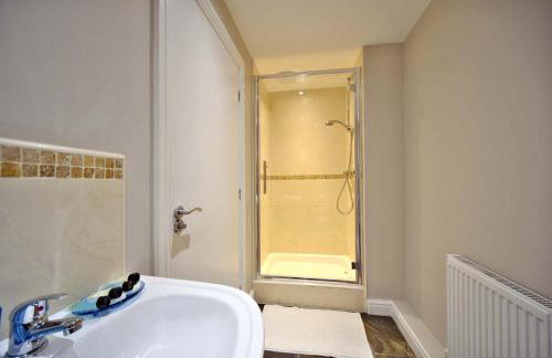 1 bedroom, 3 beds, M1, M62, Wi-Fi, Free Parking - Foto 10