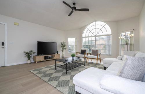 Family Apt very close to Disney Clean 3BR - Foto 3