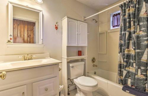 Oceanfront Gem with Sunroom and Fireplace in Cape Cod - Foto 20