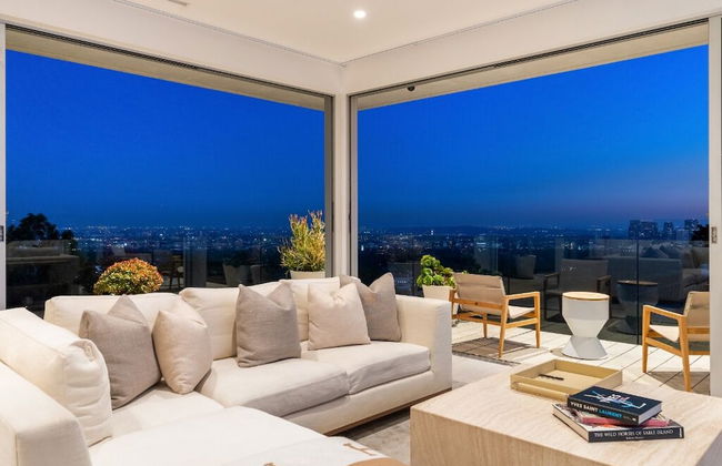 Beverly Grove - Photo 13