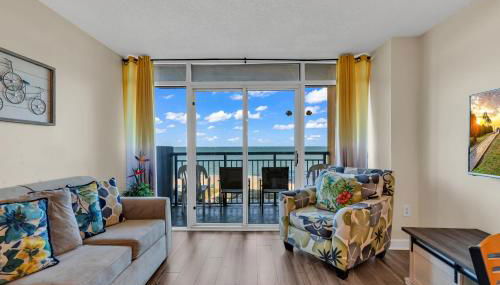 Hosteeva | 2-BR Oceanfront Views w Pool | Atlantica Towers Condo - Foto 2