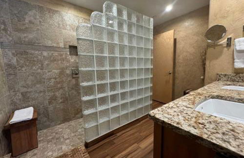 Best location in the heart of lions head, Ski lockers, jacuzzi and pool - Photo 21