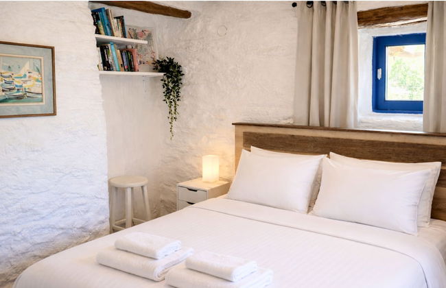 Villa Kotseli: Traditional Stone House with Pool & Sunset Sea Views - Foto 10