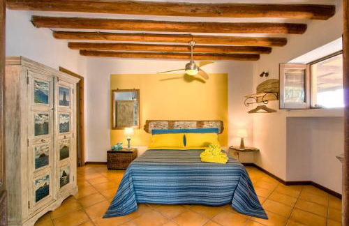 Case sulla spiaggia di Santa Marina Salina - Foto 5