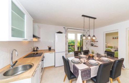 Two-Bedroom Holiday Home In Trilj - Photo 21