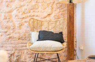 Design house with swimming pool near the sea - Photo 13