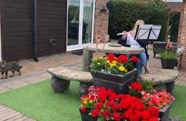 Lincoln Holiday Retreat Cottage with Private Hot Tub - Foto 29