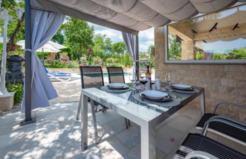 Lovely Home In Nedescina With Kitchen - Foto 2