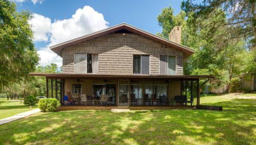 Lake Winnott Home with Boat Ramp and Dock - Photo 2