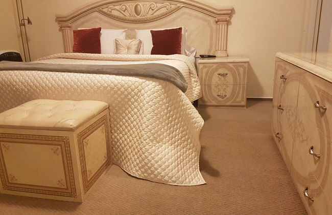 The Royal Princess Garden - Honeydew - Photo 15