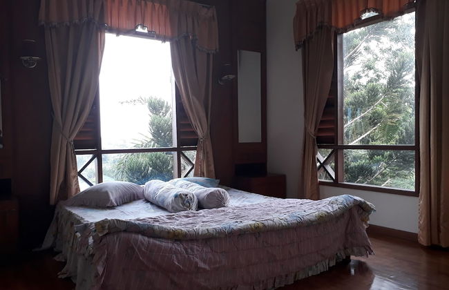 Villa Beverly Hills Puncak for 50 pax - Photo 6