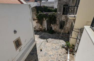 Iselia House - Photo 21