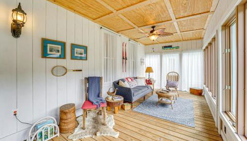 Spacious Vintage Gem with Sunroom in Manistee! - Foto 4