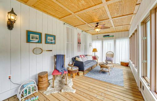 Spacious Vintage Gem with Sunroom in Manistee! - Foto 4