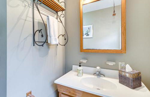 Spacious Trappe Getaway with Outdoor Pool and Gazebo! - Foto 21