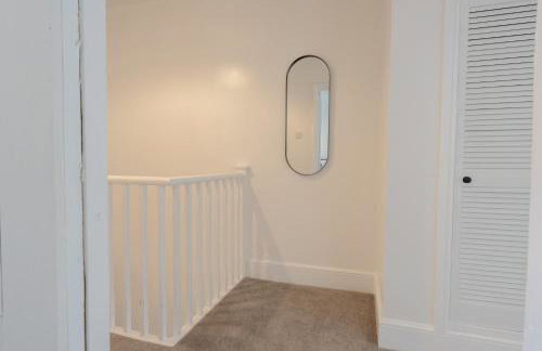 4-Bedroom Coastal Getaway in Pembroke Dock - Foto 8