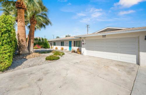 NEW Retro Escape 70's Vibes Wellness Game Room - Foto 49