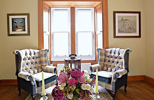 JOIVY Gorgeous Two Bedroom Apartment With Castle Views - Foto 1