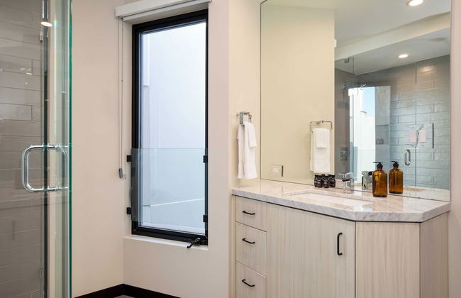 Matador by Avantstay Ocean Front Malibu Pad w/ Rooftop Patio - Photo 13