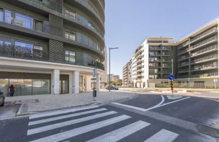 Soft Modern Flat With Pool & Gym by LovelyStay - Photo 59