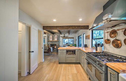 Pet-Friendly Retreat with Game Room and Fire Pit! - Foto 9