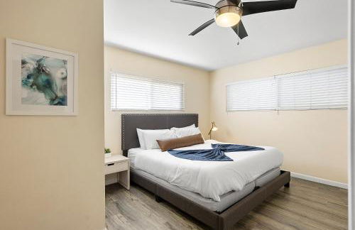 Windansea Coastal Haven - Steps to Beach - Foto 12