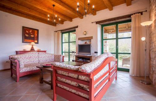 Spacious villa with 10x5m pool, aircon. Rural retreat, stunning views. - Foto 22