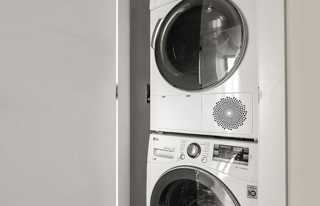 By Stampede Free Parking Banff Pass Wine More - Photo 23