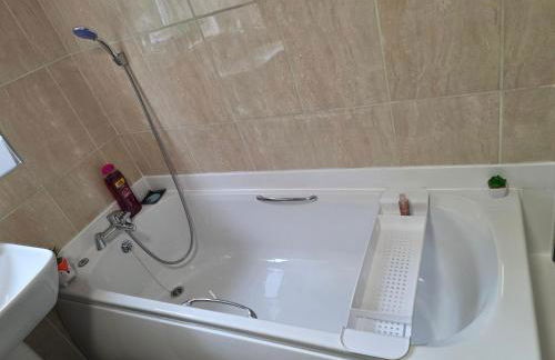 Stylish and Comfortable Home - Foto 38