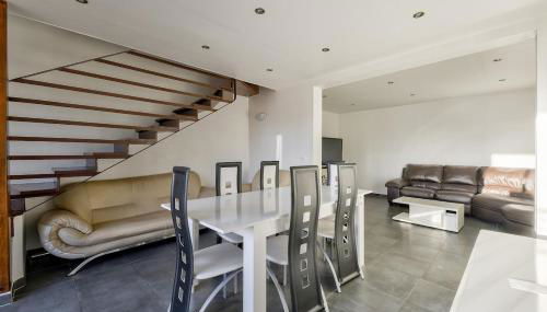 Cosy 5BR house with a lovely terrace - Foto 4