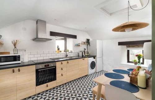 Naut Retreat, The Cart Lodge - Cosy cottage, walk to Porthcurno beach, Pedn Vouder & Minack Theatre - Photo 4