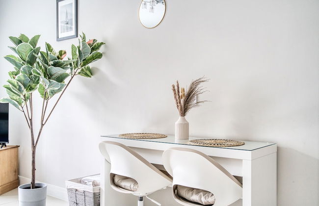 Spacious 1 Bedroom Near Hospital - Foto 9