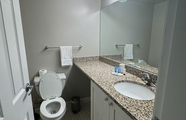 Prime Location for Business Stay - Photo 12