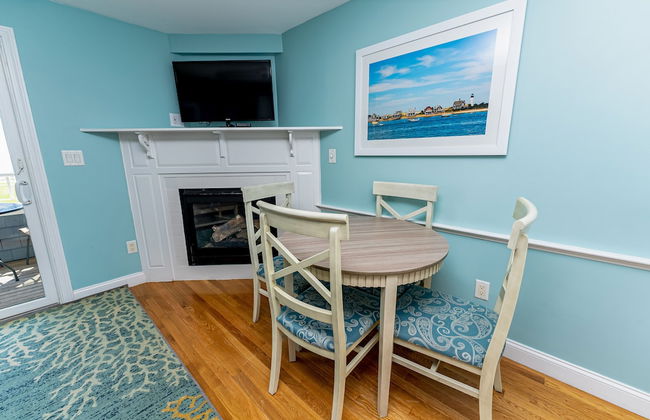 Edgewater Beach Resort, a VRI resort - Photo 21