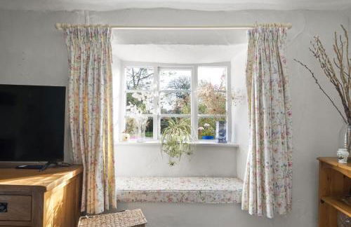 Thatched Cottage & Tranquil Gardens Gated Parking - Foto 13