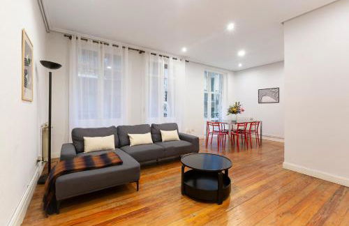 Amplio Apartamento en Casco Viejo - Corazón de Bilbao - Foto 28