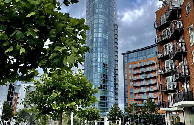 St Georges Balcony Suite - Photo 28